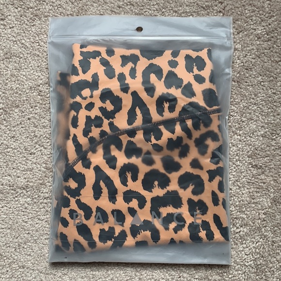 Balance Athletica (Vitality) King Cheetah Shorts - Picture 5 of 5